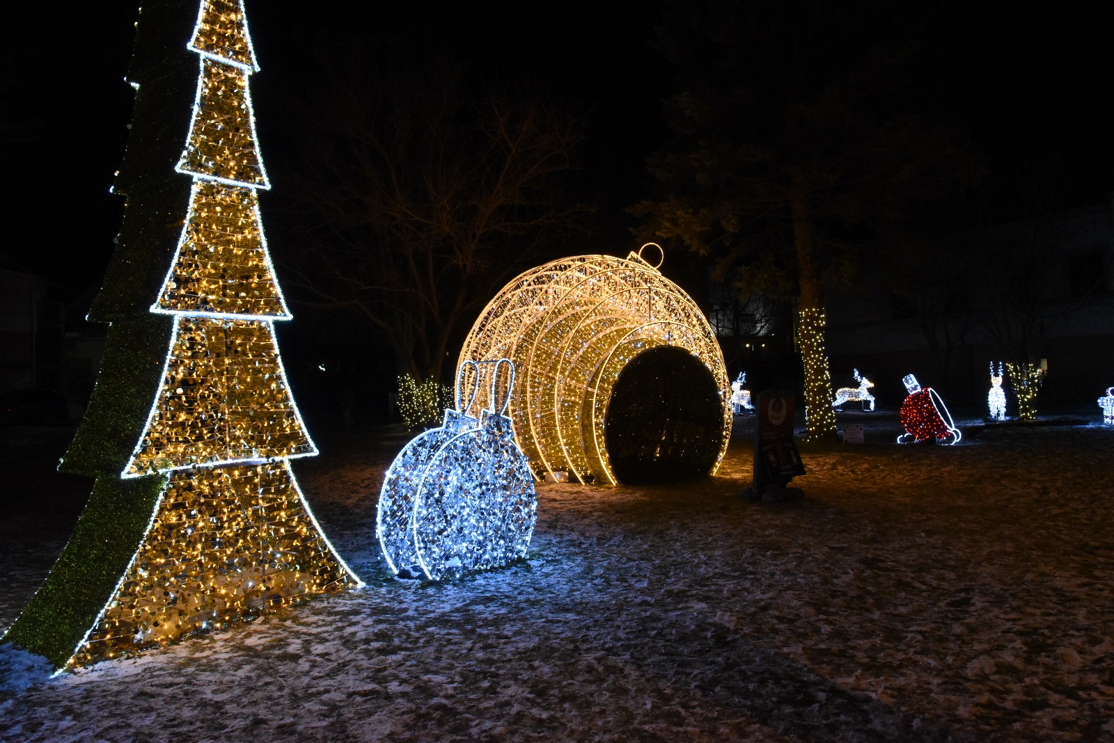 Lemont Downtown at Christmas