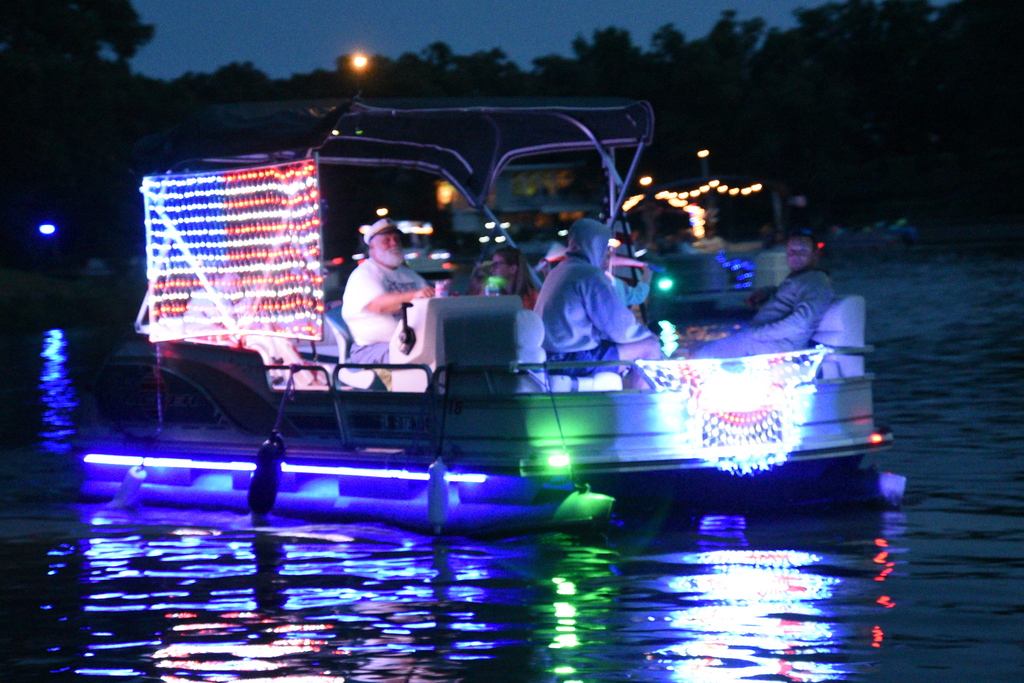 Lighted Boat Parade 2021 at Bayles Lake