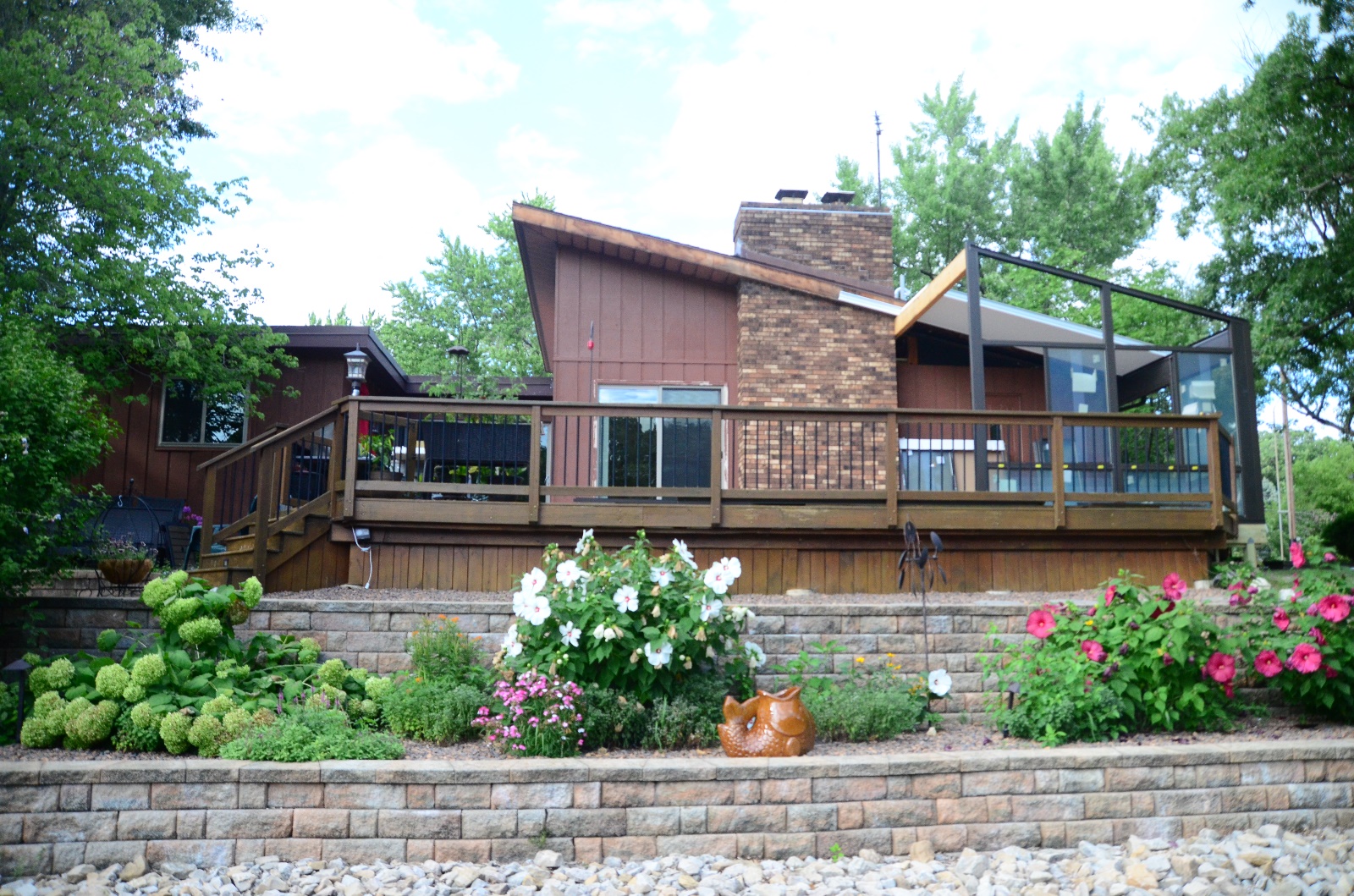 Day 3 - Walls going up